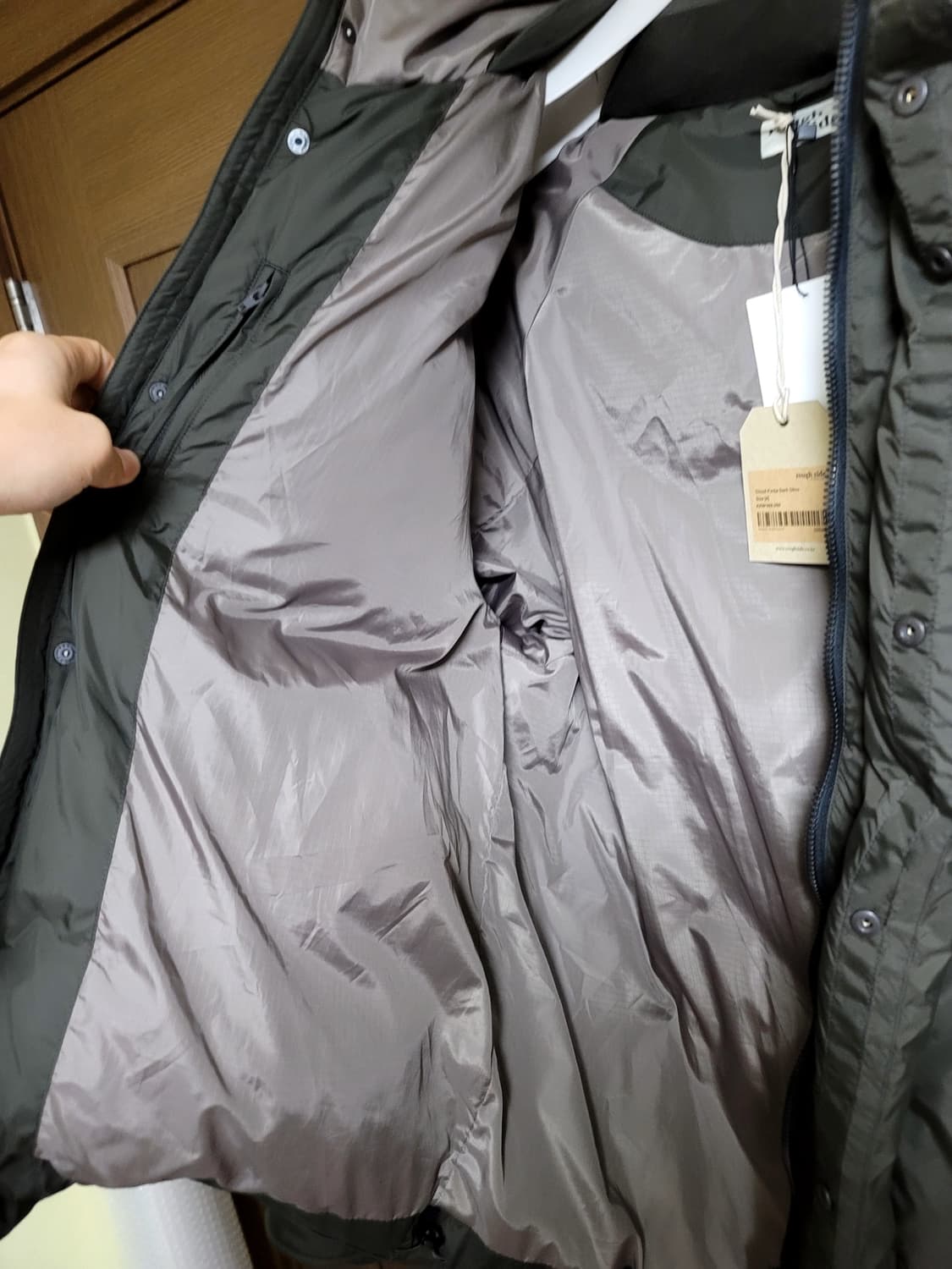 러프사이드 클라우드파카 다크올리브4 새상품 상품이미지3