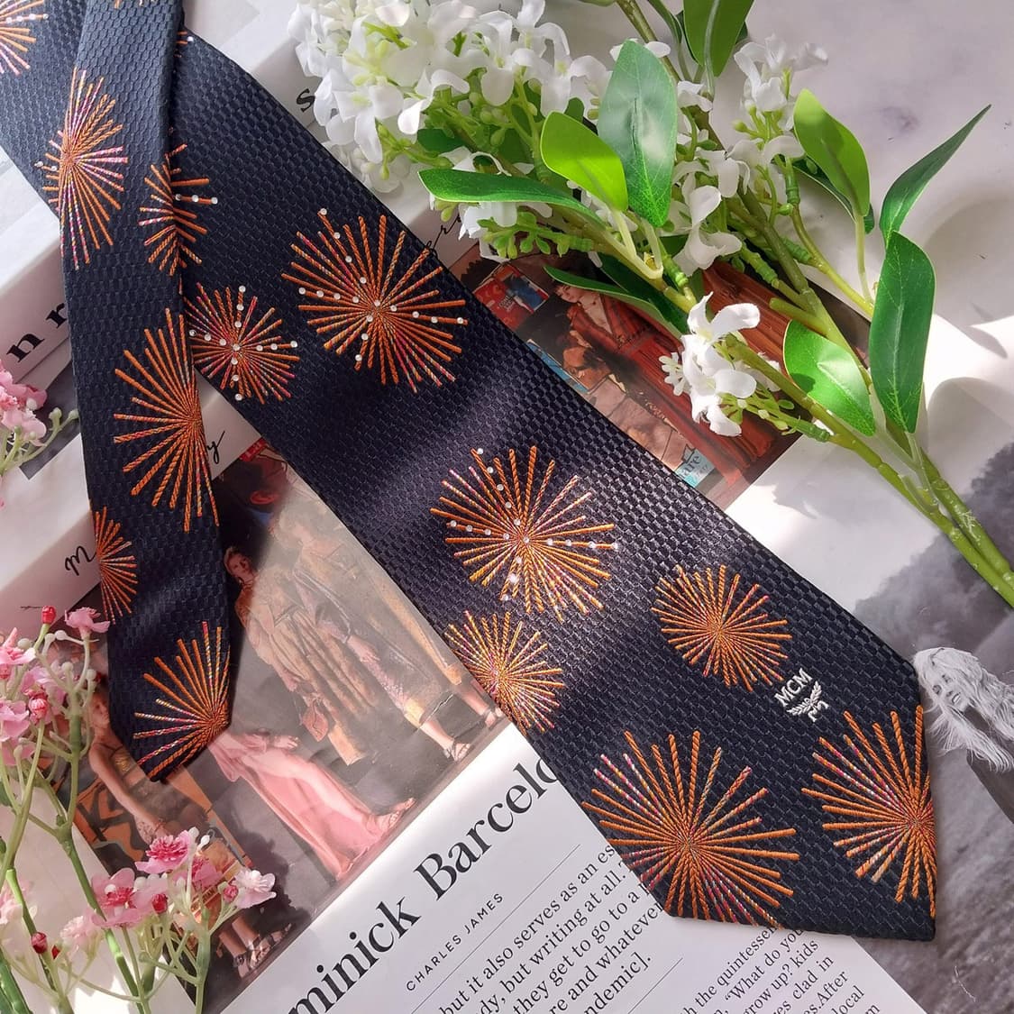 엠씨엠 실크 블랙 불꽃 모티브 패턴 넥타이 9.2cm A+등급 K2218 상품이미지3