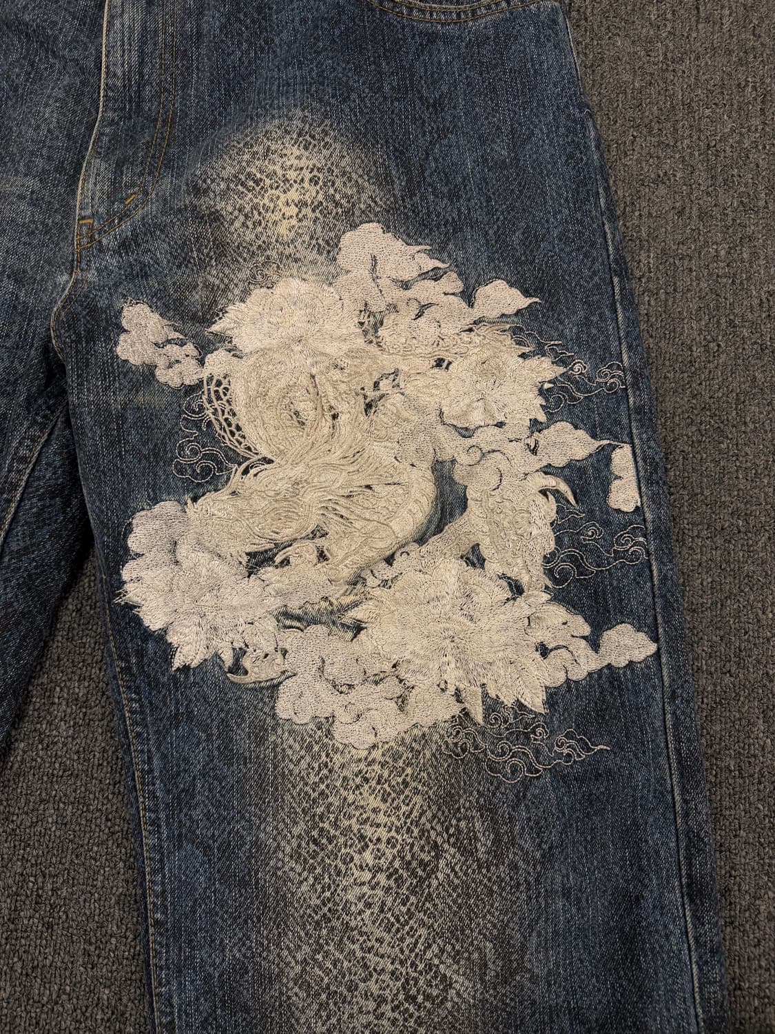 38)카라쿠리 타마시 빈티지 용 자수 데님팬츠 상품이미지4