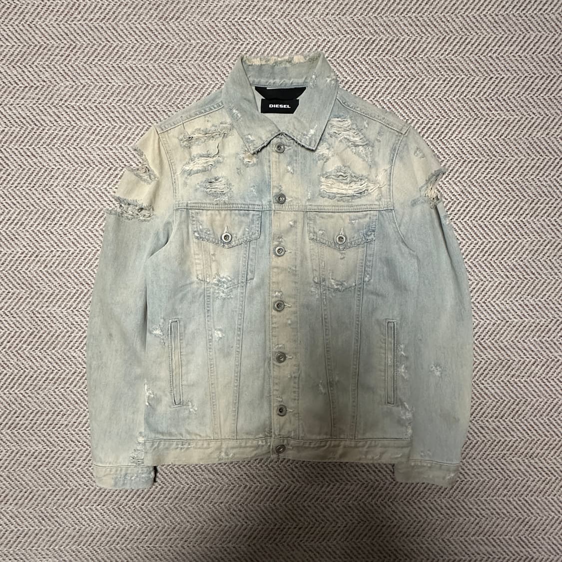 DIESEL damage denim jacket 상품이미지1