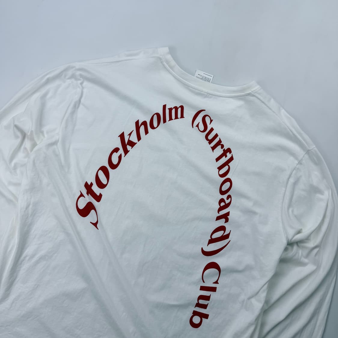 스톡홀름서프보드클럽 백 프린팅 롱 슬리브 상품이미지9