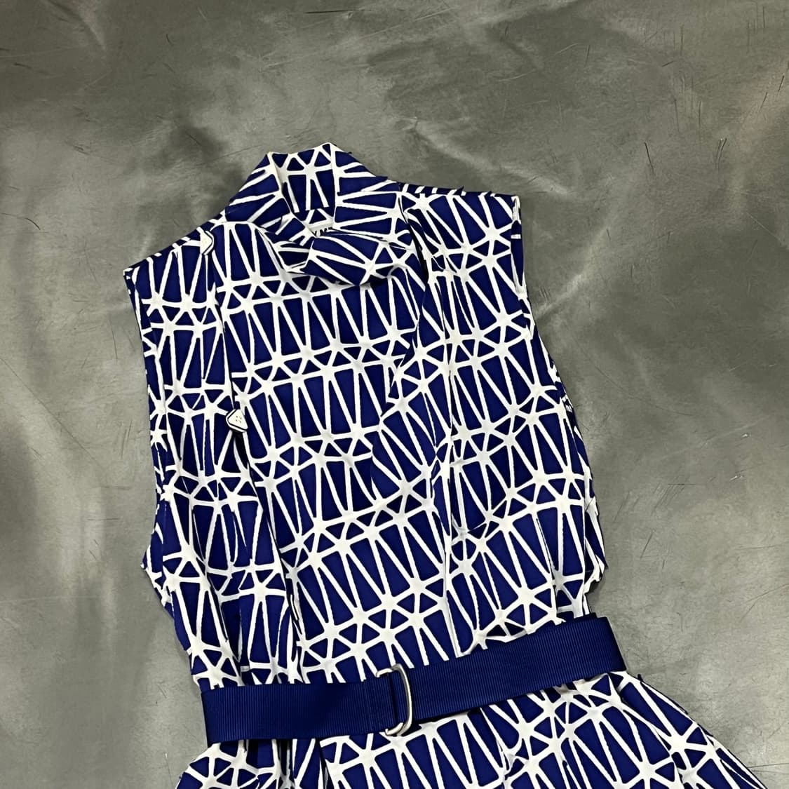  이세이미야케 패턴 슬리브리스 원피스 y15901 상품이미지3