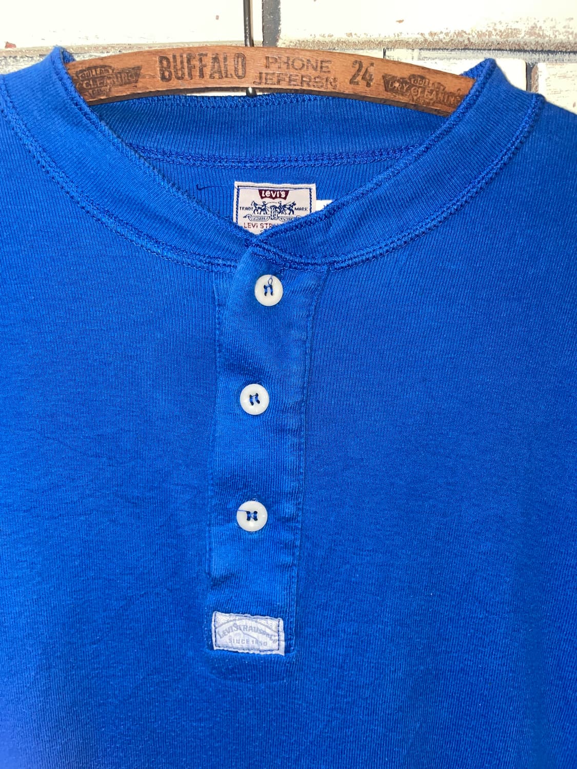 90-00's Vintage Levi’s  Henley T- Shirt 상품이미지3