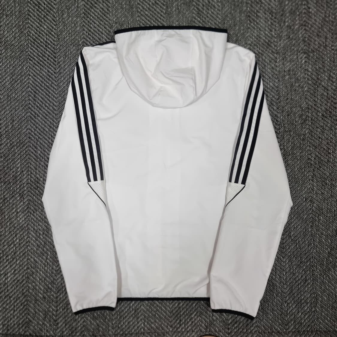 아디다스 티로23 바람막이 화이트 상품이미지2