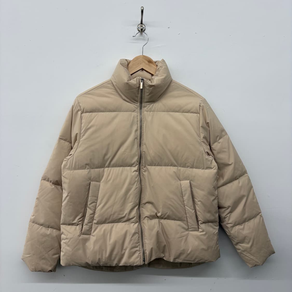 띠어리 베이지 패딩 점퍼 여/S 상품이미지1