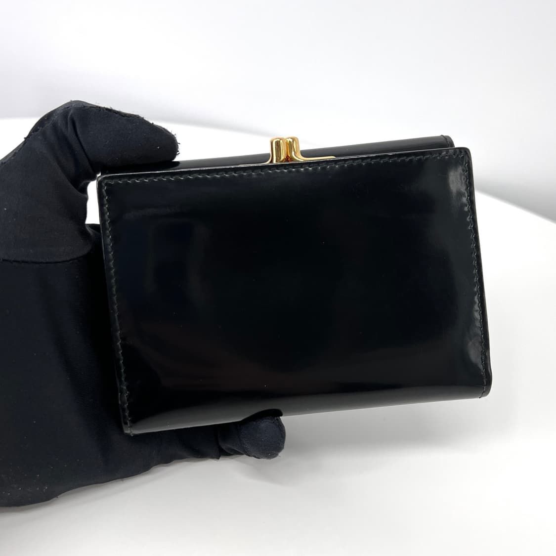 프라다 브러시드 삼각로고 중지갑 블랙 상품이미지4