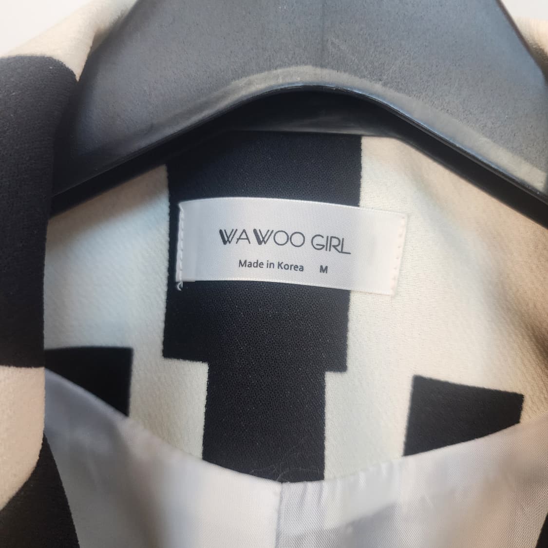 WAWOO GIRL 블랙 화이트 패턴 블레이저 상품이미지3