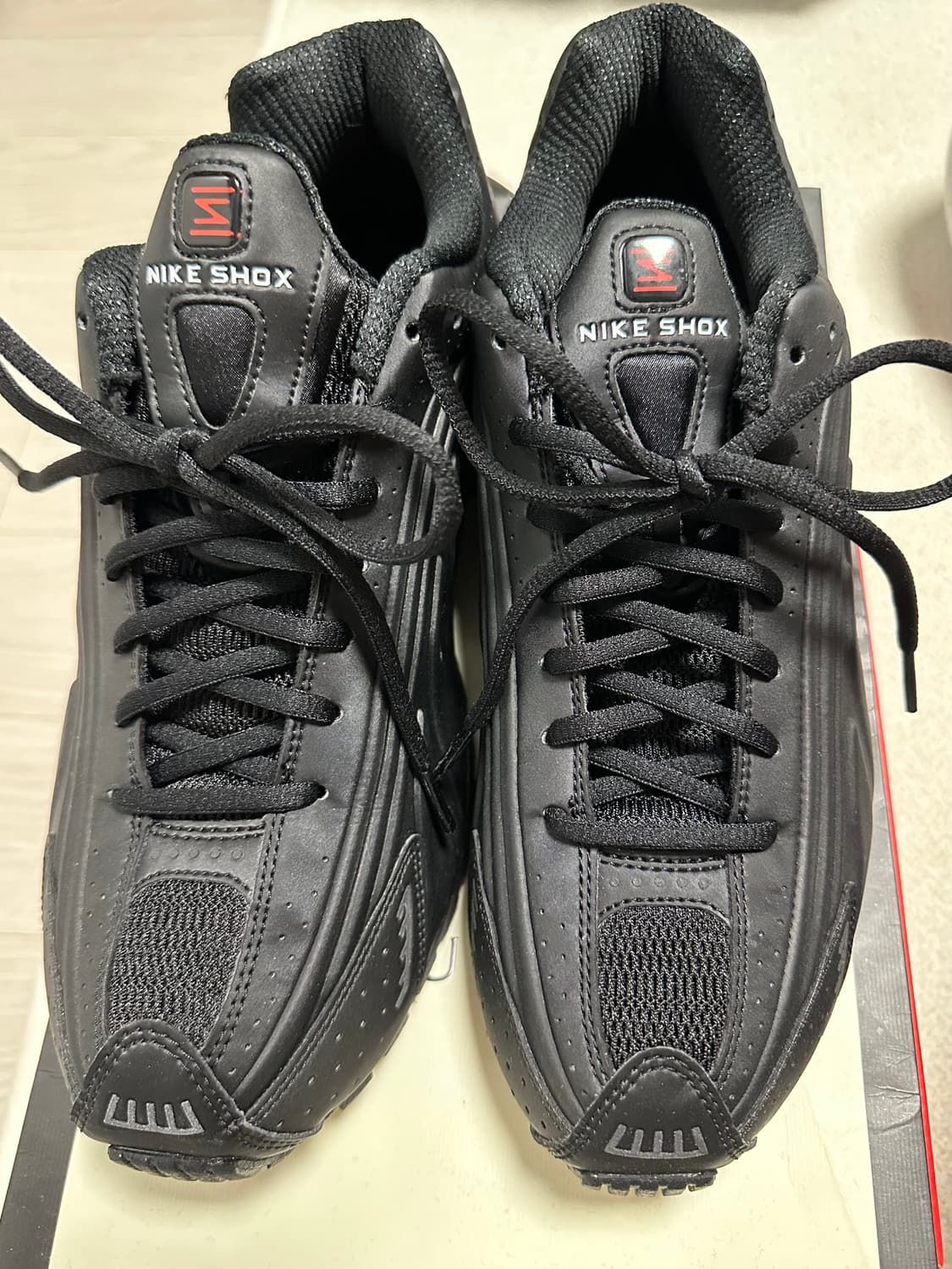 [W280] 나이키 샥스 R4 블랙 (1회착 상품이미지4