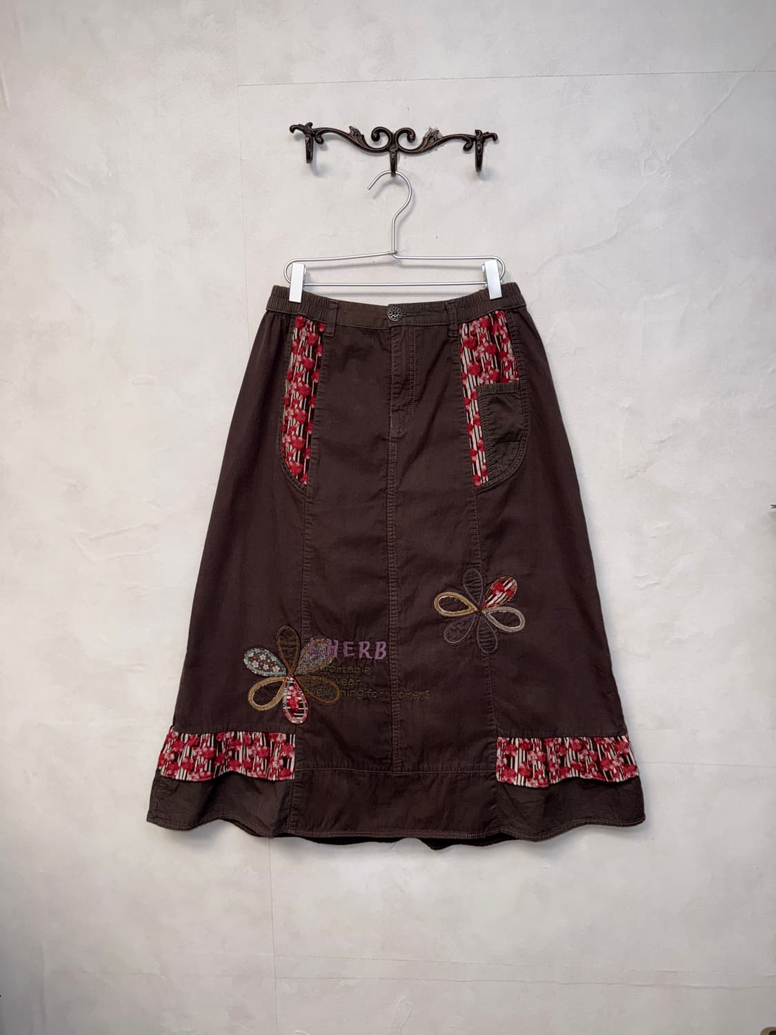 Dark brown bohemian flower patch skirt 상품이미지1