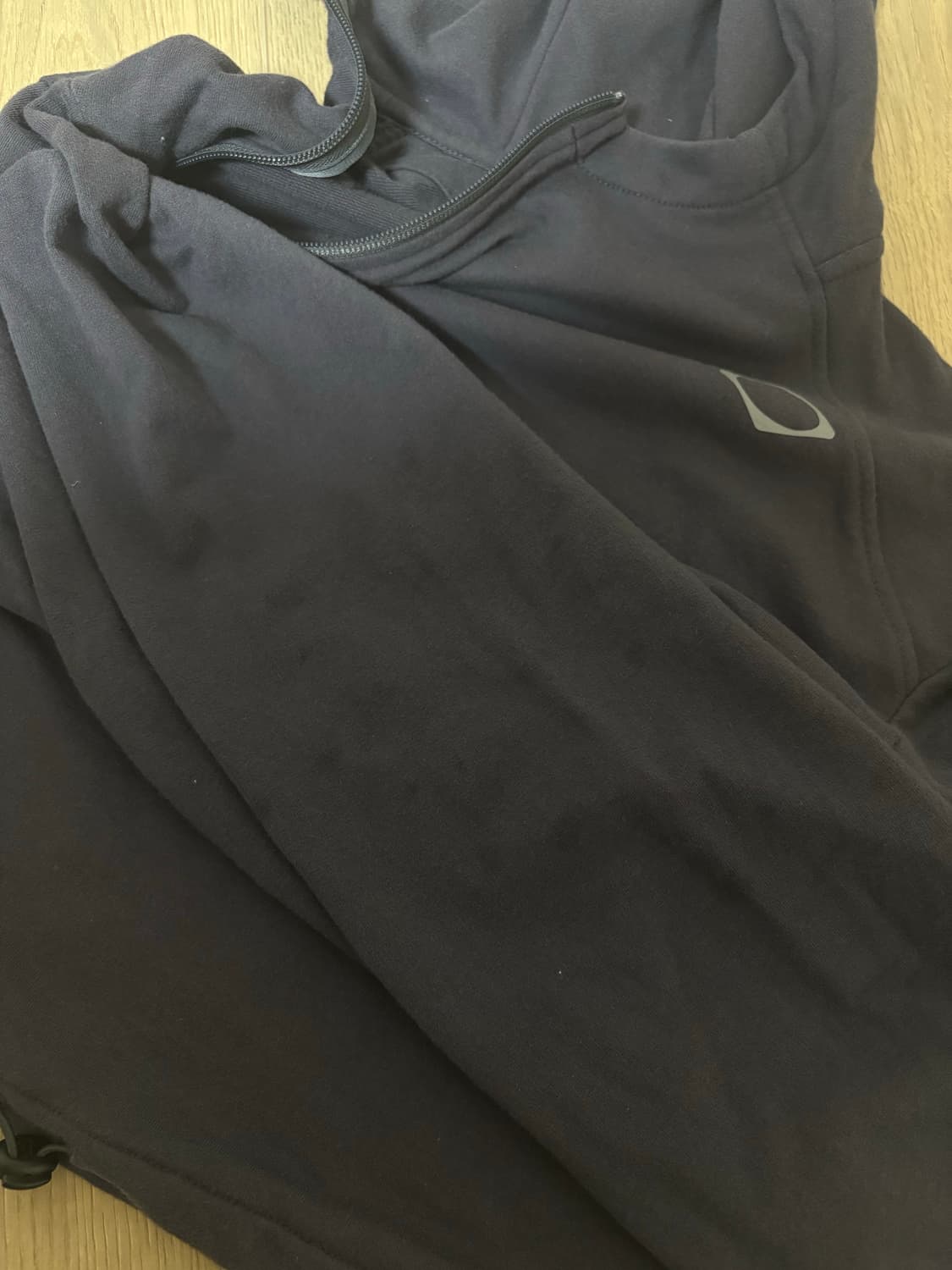 Mischief 미스치프 사이드 버튼 업 크롭 후드 워시드 차콜 상품이미지3