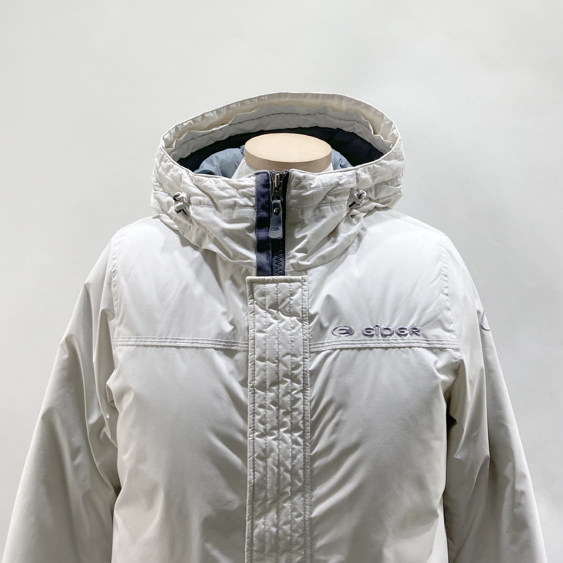 아이더 여성구스다운롱패딩 연그레이 M 상품이미지2