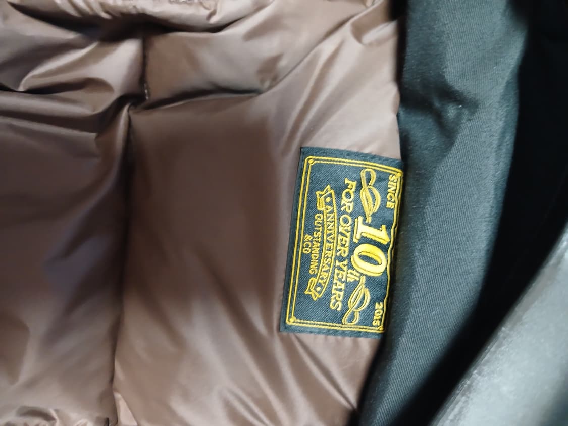 아웃스탠딩 2025 10주년 빈티지 카라코람 구스다운 패딩 점퍼 L 상품이미지4