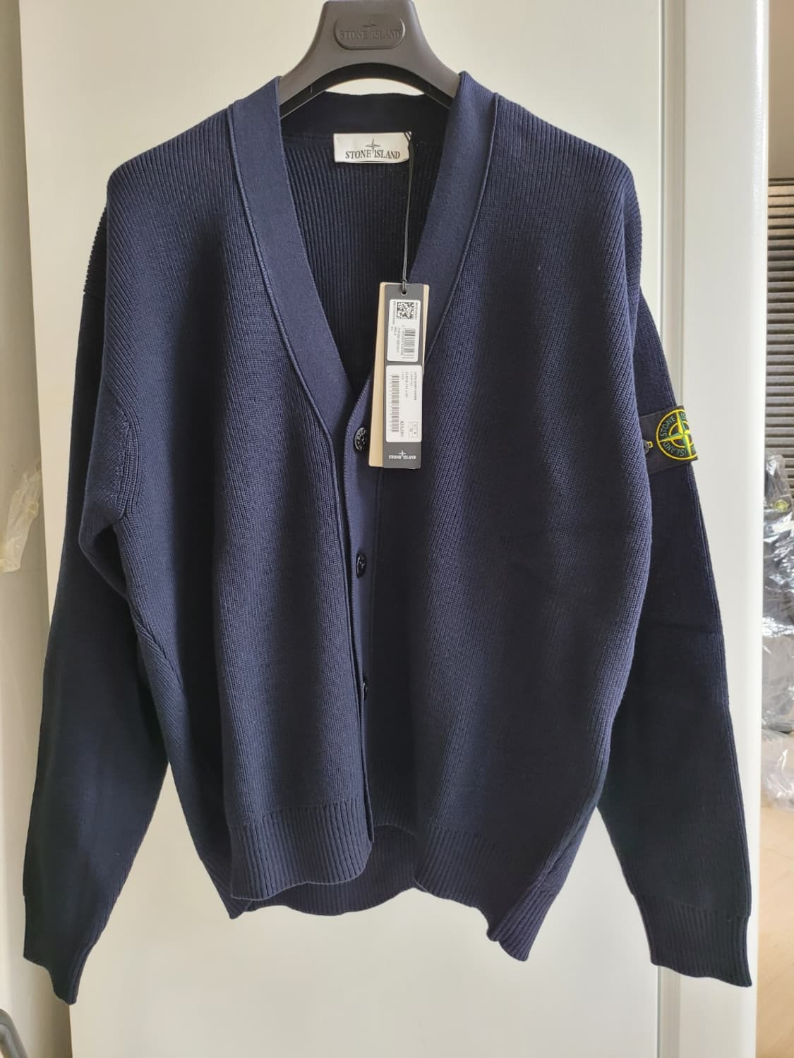 [새상품 클래식의 진화, 26SS 스톤아일랜드 오가닉 코튼 가디건 네이비 상품이미지1