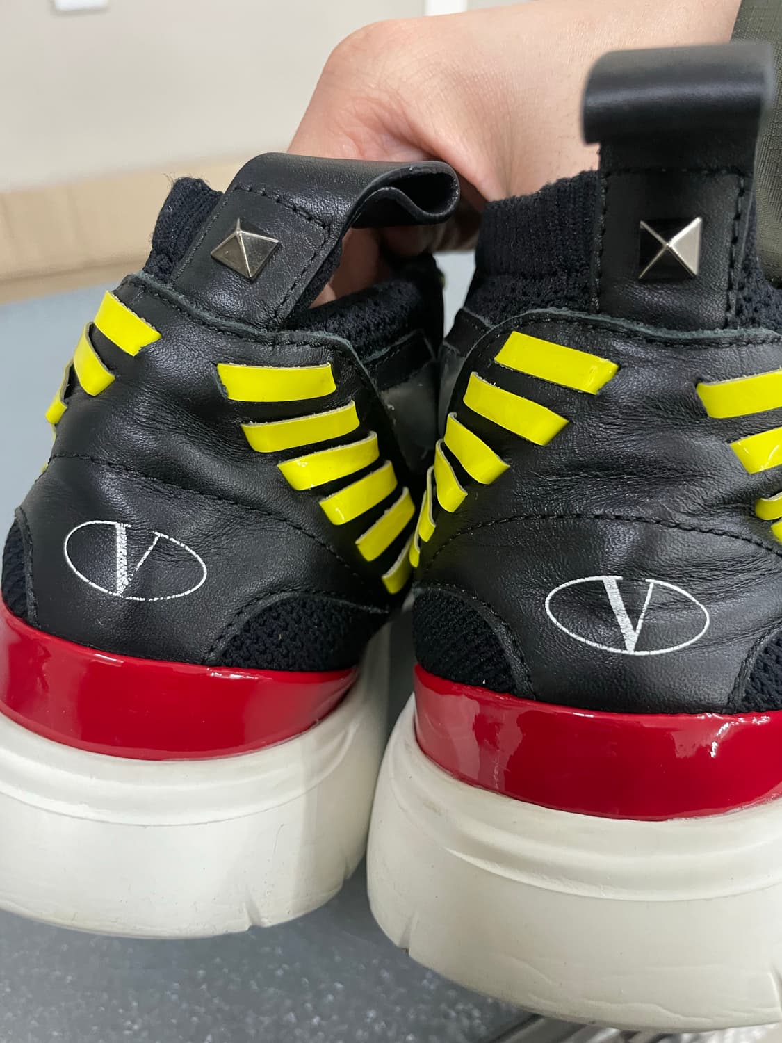 발렌티노 가라바니 스니커즈 EU42 상품이미지7