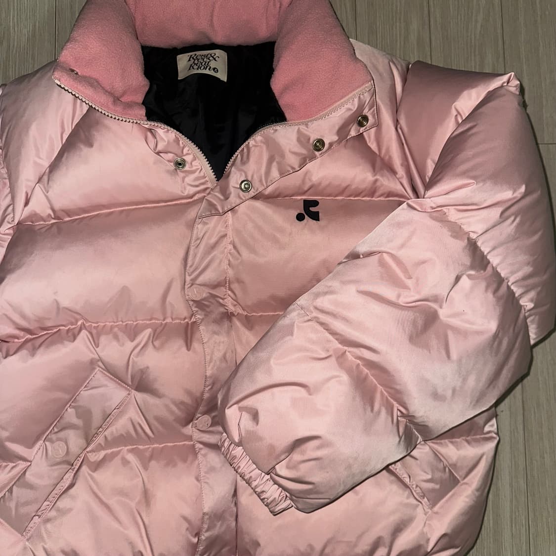 레스트앤레크레이션 오버사이즈 로고 다운 패딩 상품이미지3