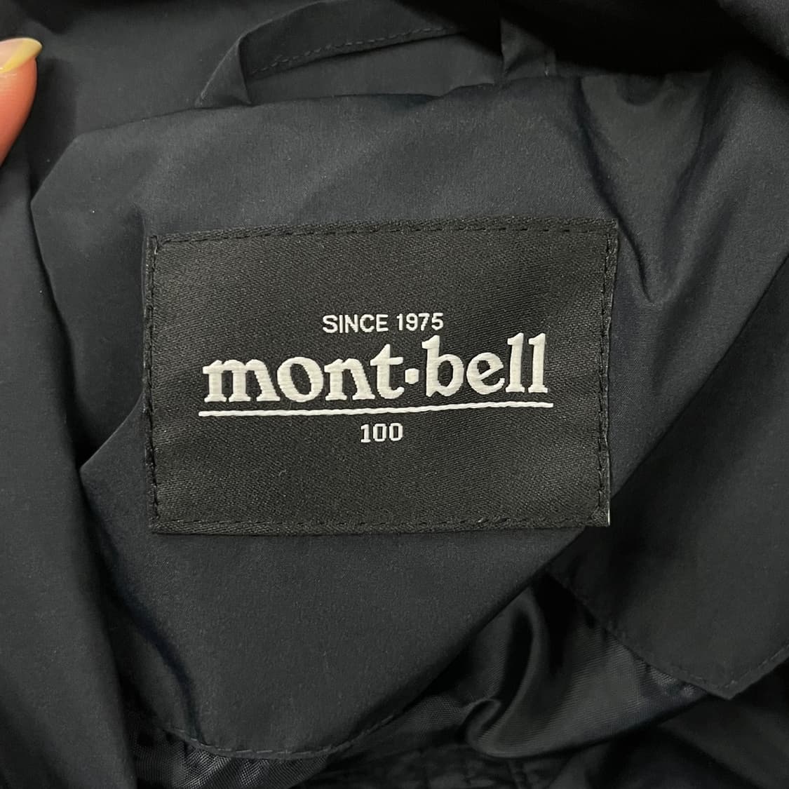 [정품/100] 몽벨 블랙 후드 바람막이 자켓 b16 상품이미지5