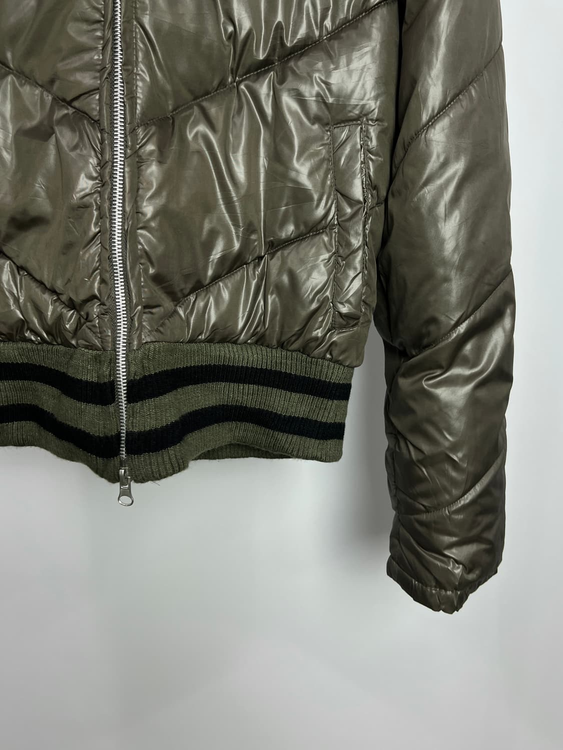 GROWTH by 인 더 애틱 패딩 상품이미지4