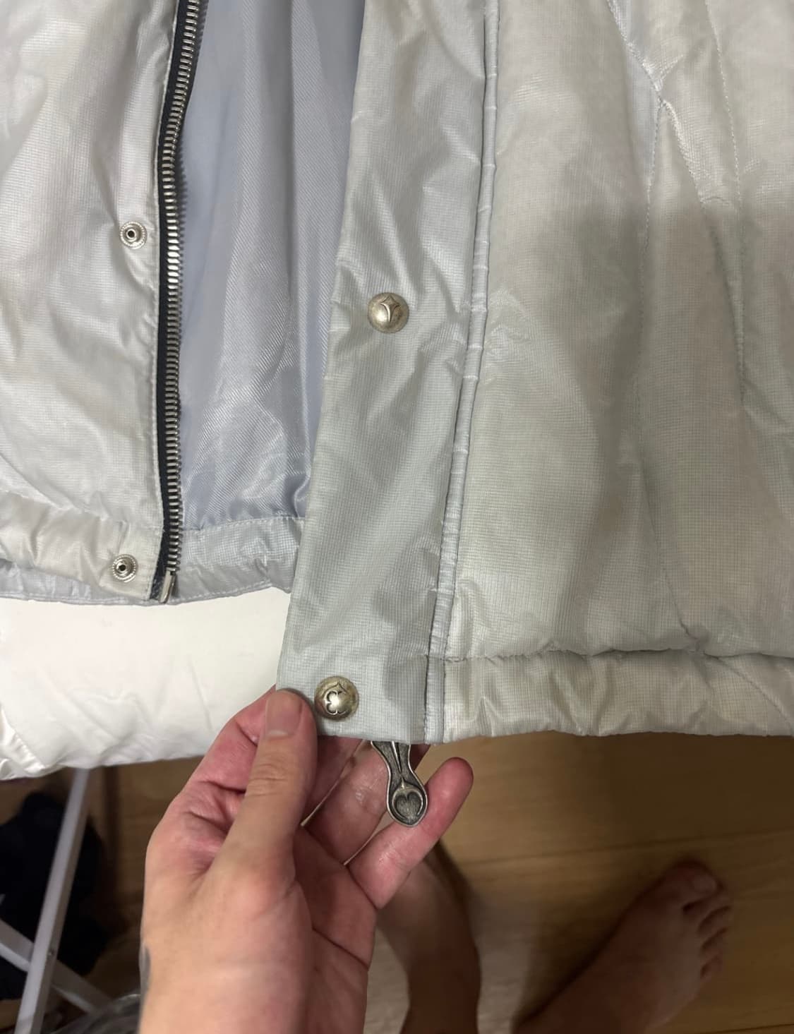 떠그클럽 thug club 케이브 패딩 실버 2 상품이미지2