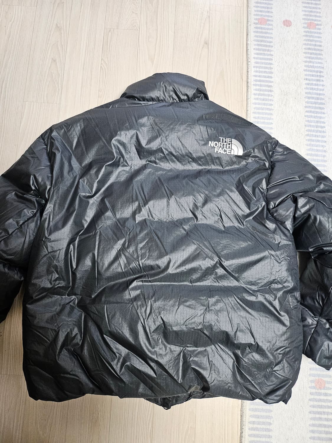 노스페이스 글로시 패딩 상품이미지8