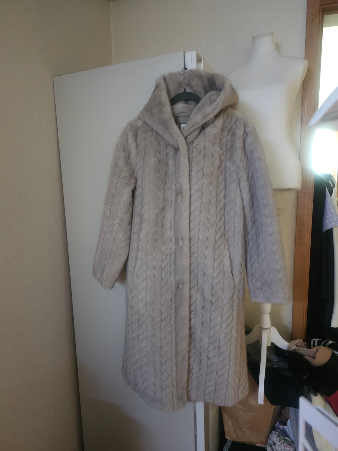 폴앤조 후드 에코퍼 롱코트 상품이미지1