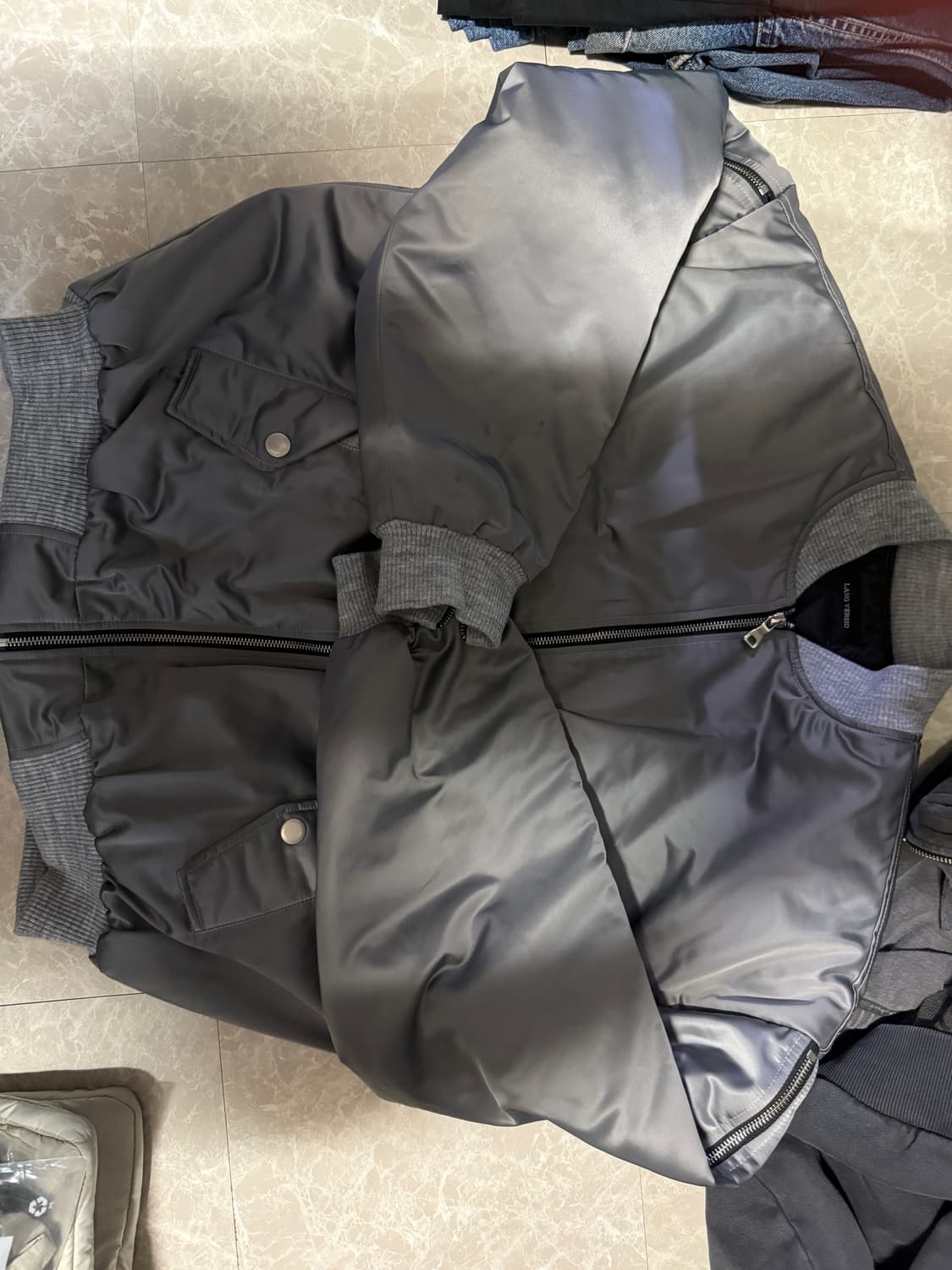 랑베르시오 지퍼 마원 그레이 상품이미지1