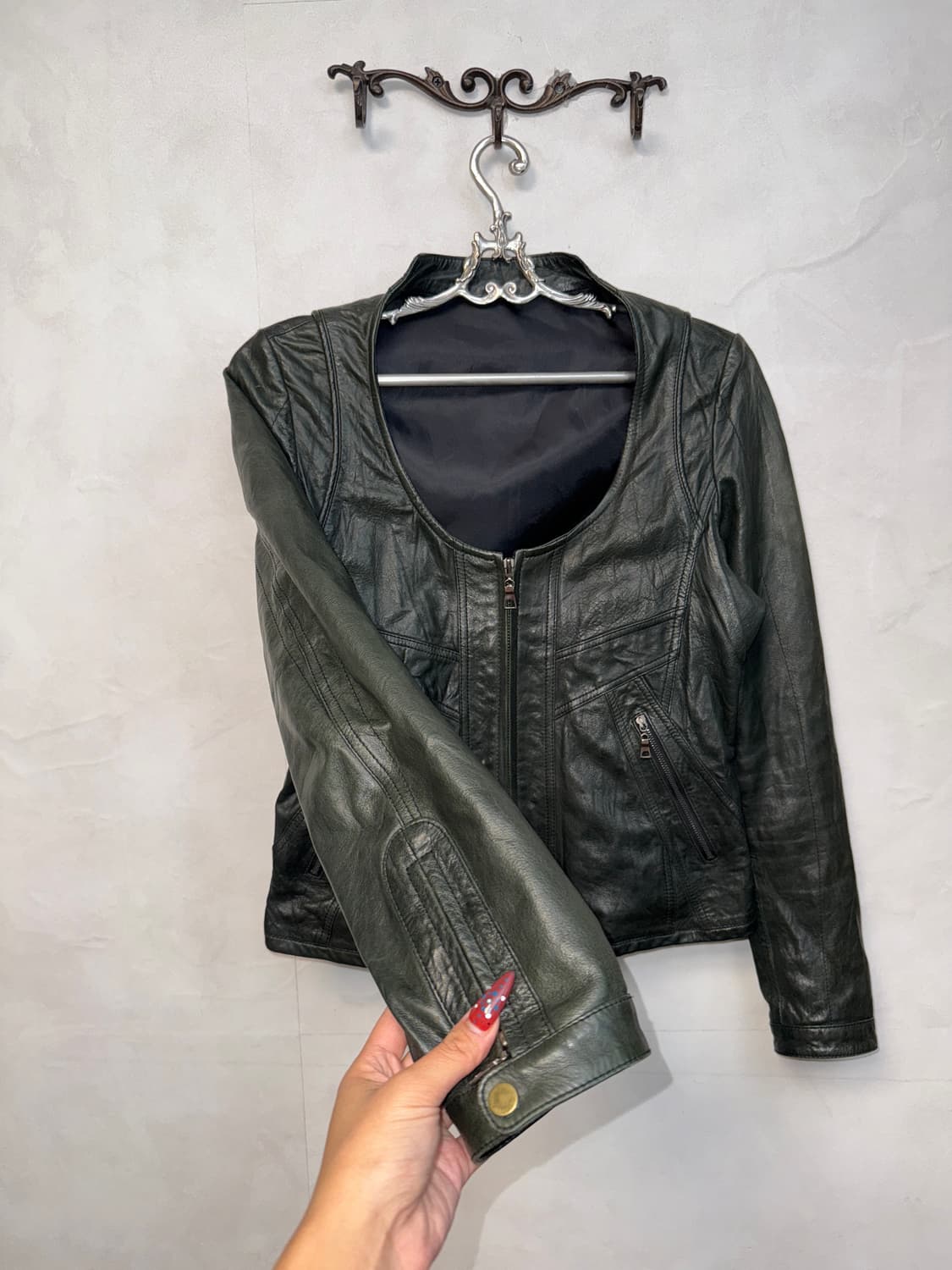 Black lamb skin non collar zipup jacket 상품이미지2