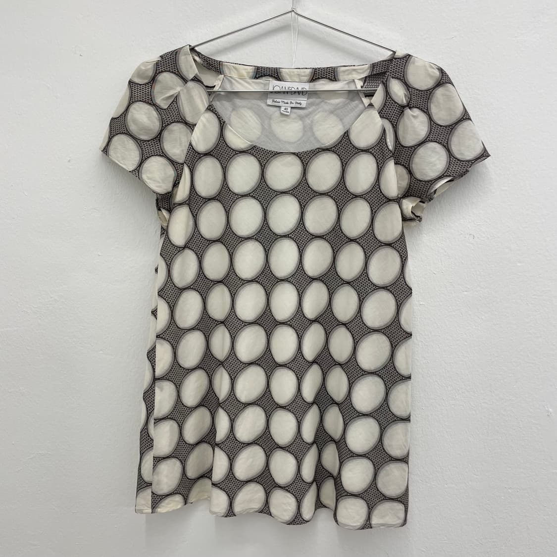 Abstract circle print cap sleeve blouse 상품이미지1