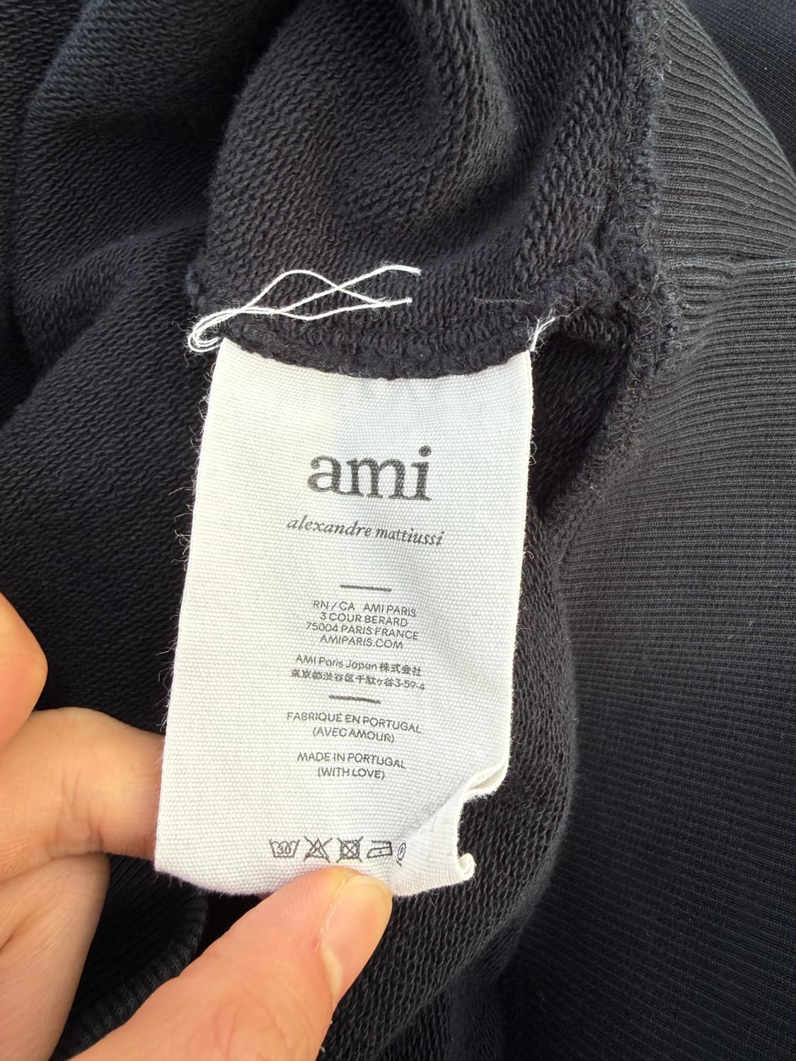 AMI 21FW 하트로고 여성 맨투맨 상품이미지4