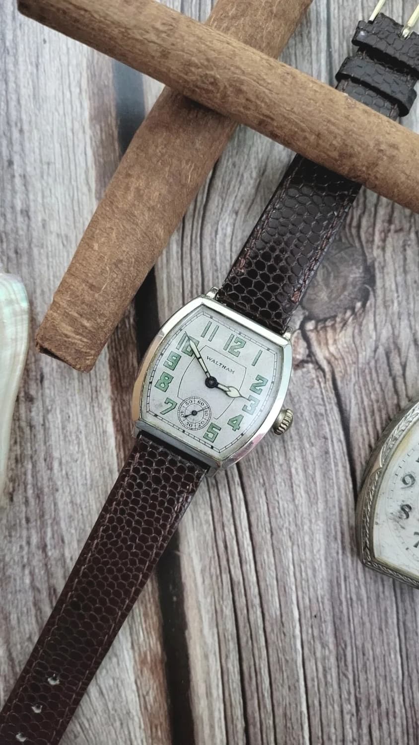 정품 월삼 엔틱 1926년식 토노형 수동시계(블랙 스트랩 추가구성 ) 상품이미지5