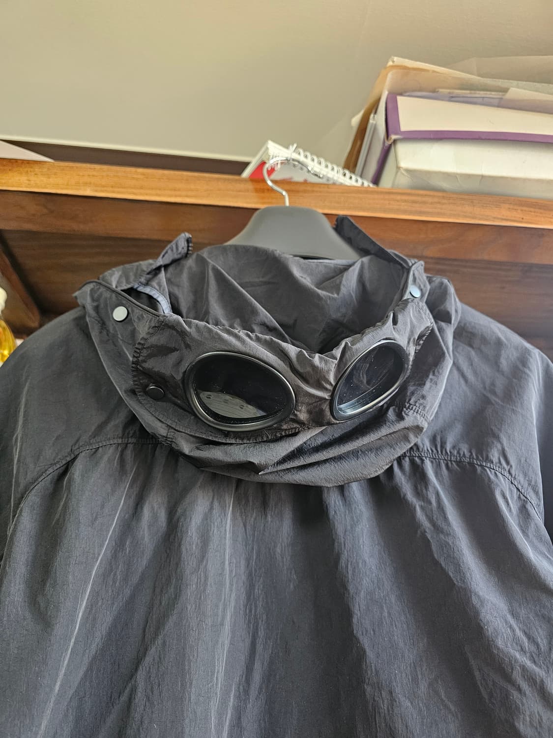 씨피컴퍼니 나일론 블랙 자켓 팔아요 cp컴퍼니 상태 아주 좋음 상품이미지3