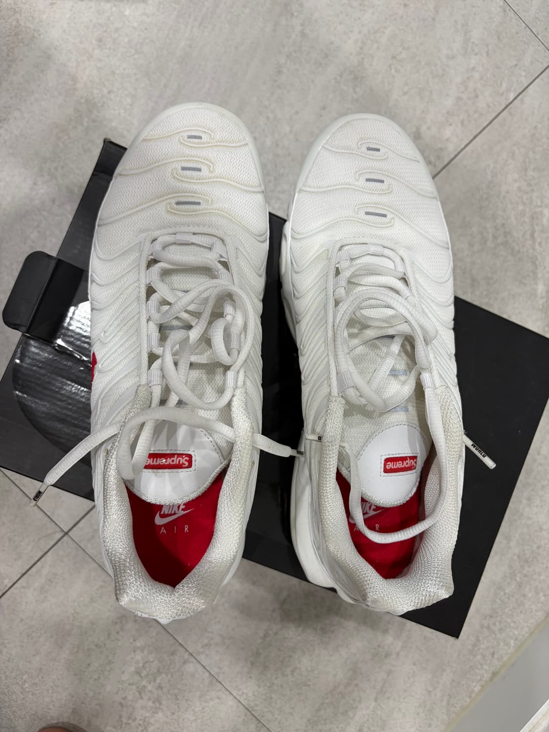 슈프림에어맥스 플러스 260  상품이미지3