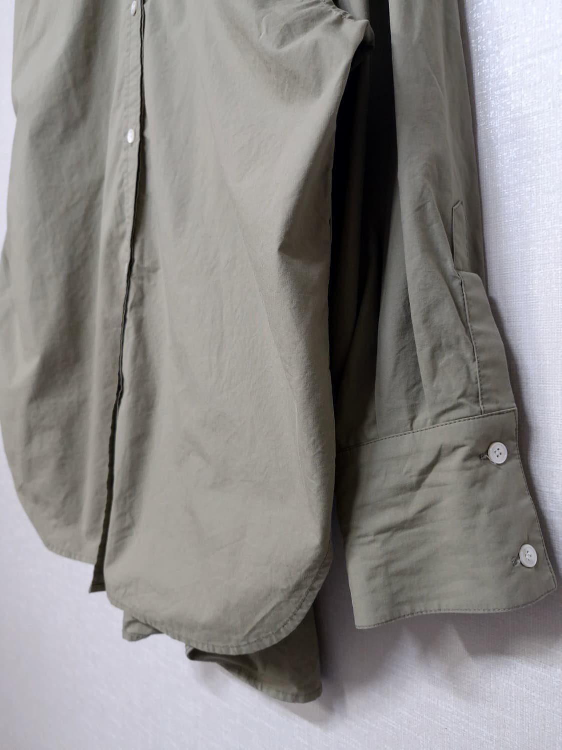 문선(MOONSUN) 오버핏 코튼 셔츠 올리브 상품이미지6