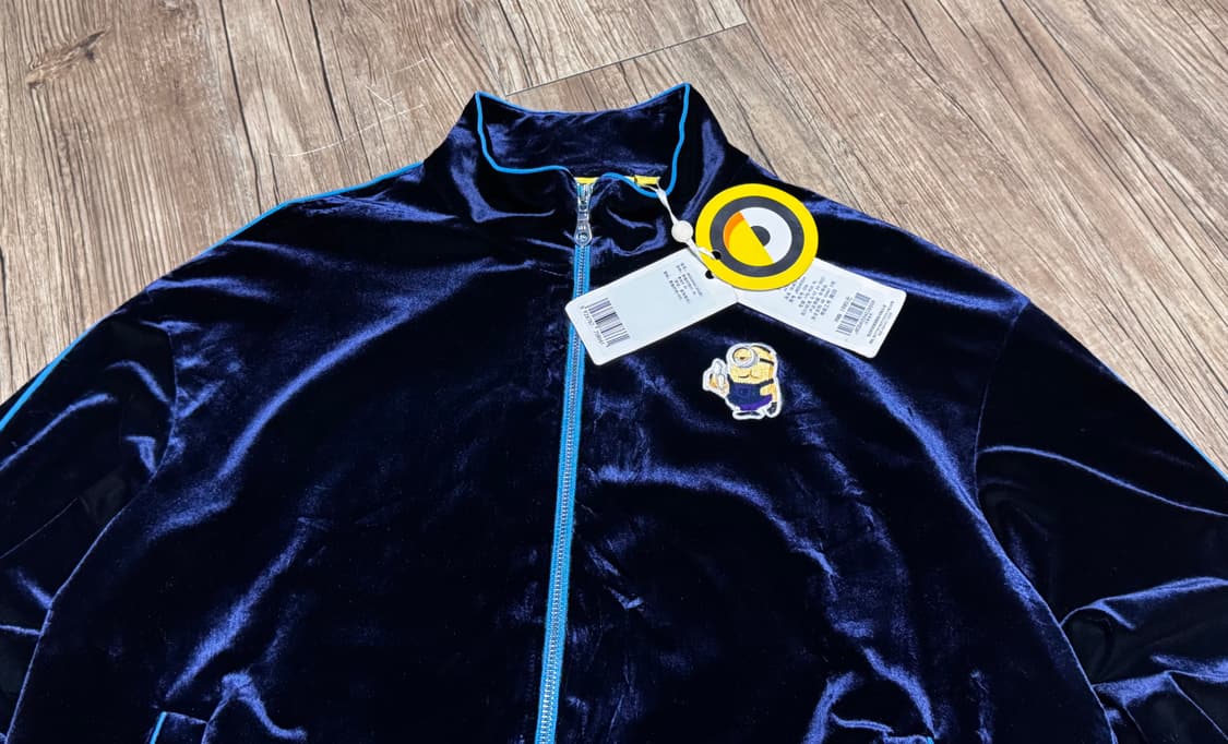 JZ X 미니언즈 콜라보 벨벳 네이비 트랙탑 자켓 상품이미지4