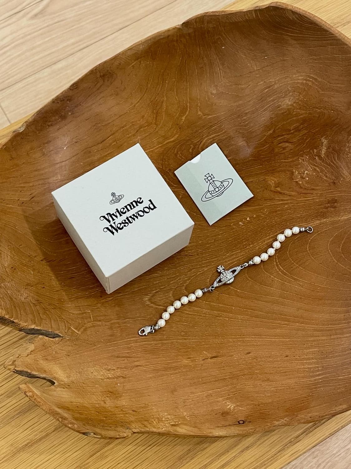 비비안 웨스트우드  mini bas relief bracel 상품이미지1