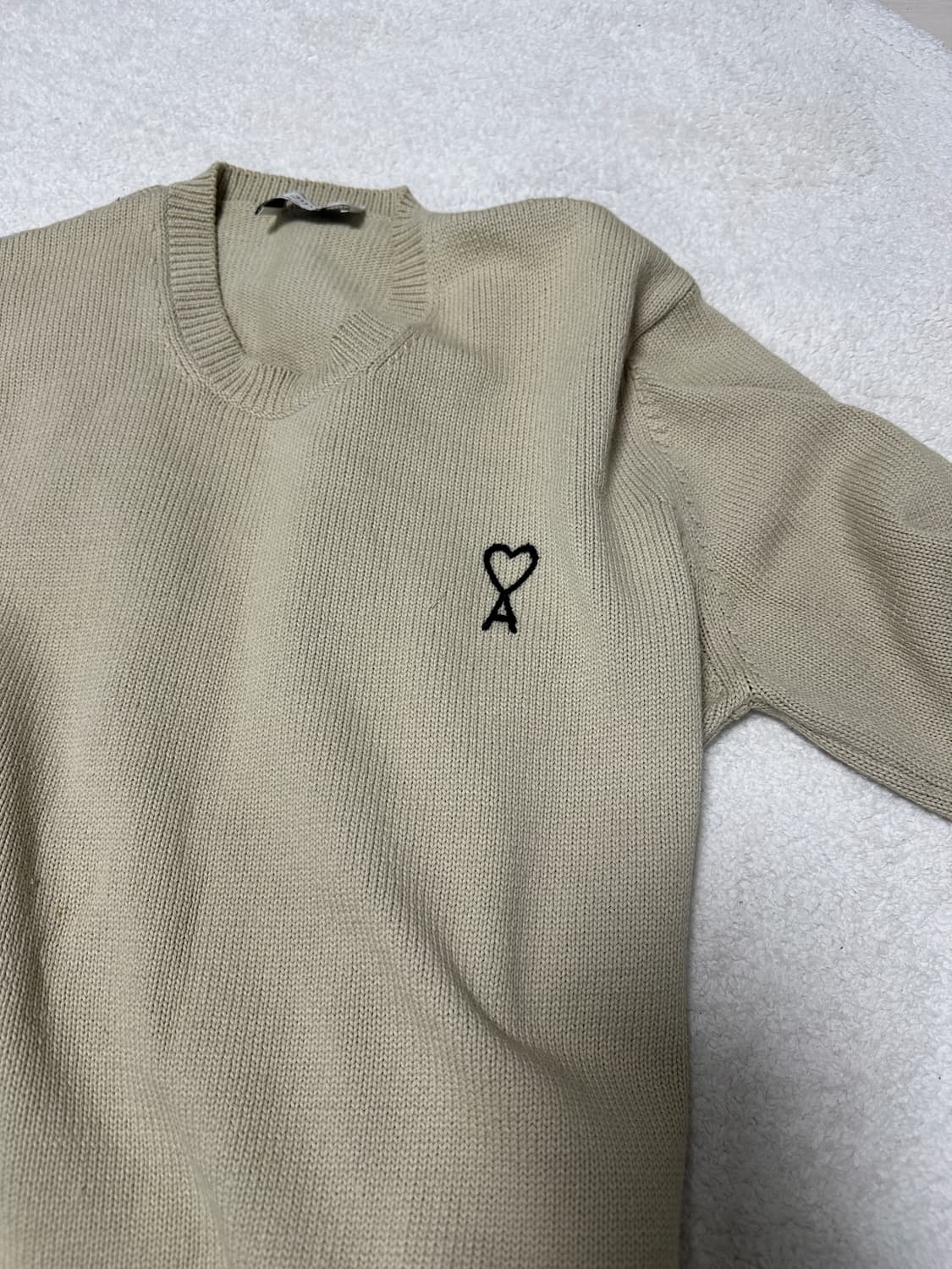 아미 니트 하트로고 체인스티치 XL  베이지색상 상품이미지5