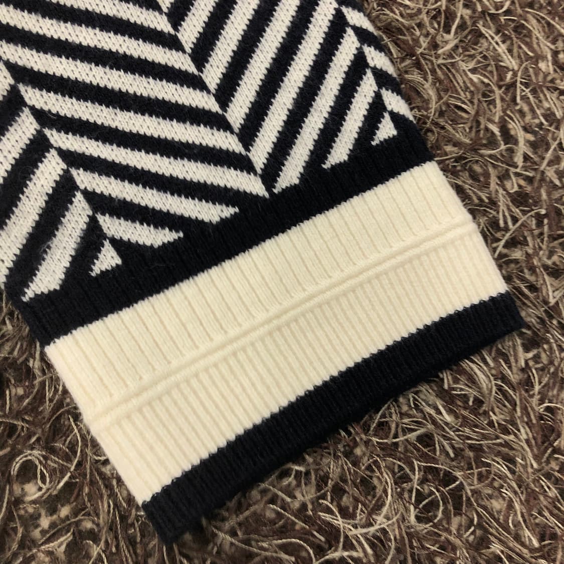 105 송지오 패턴 울 니트 상품이미지3