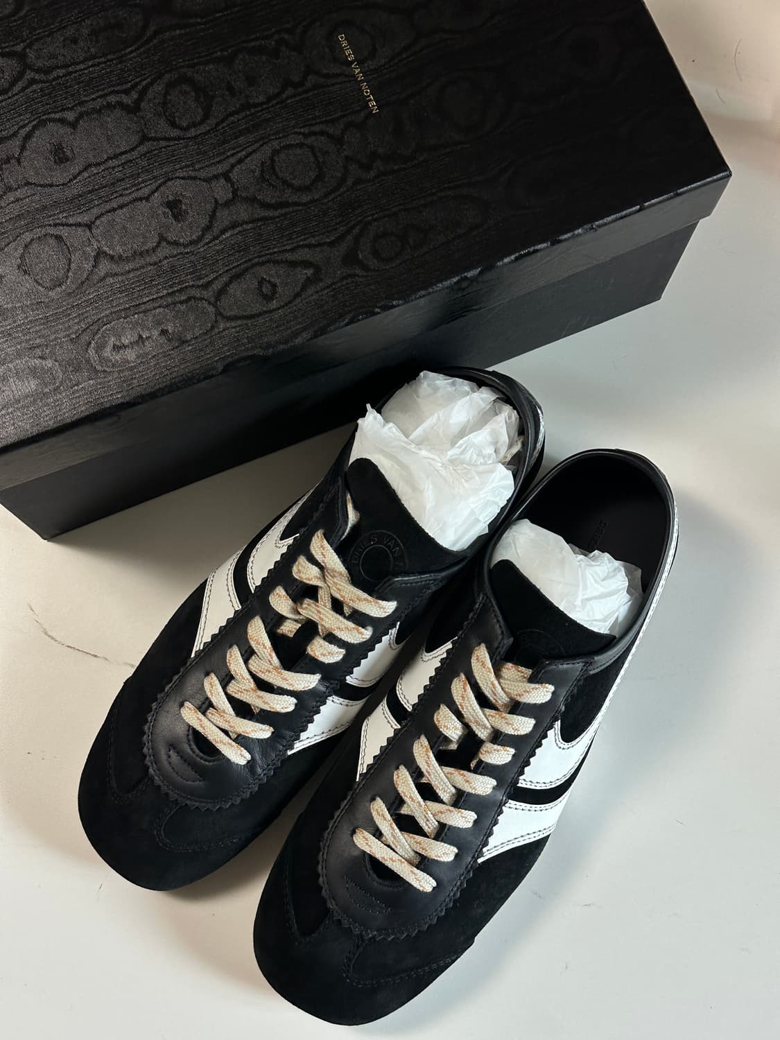 드리스반노튼 스니커즈 팝니다(eu43) 상품이미지1