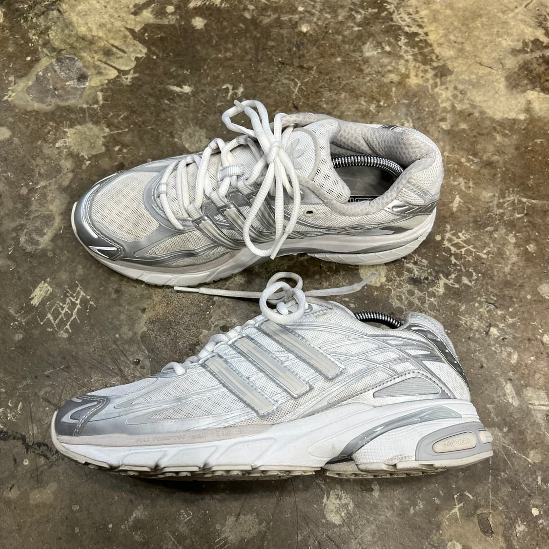 255) 아디다스 아디스타 쿠션 화이트실버 런닝화 워킹화 운동화 스니커즈 상품이미지6