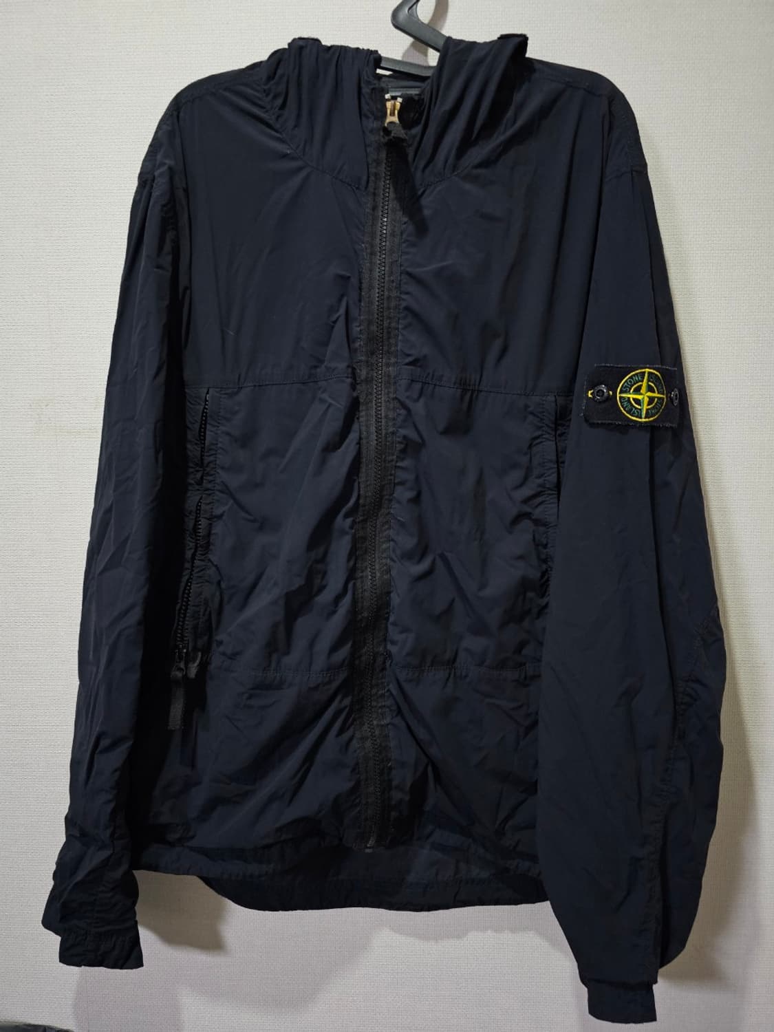 정품 스톤아일랜드 스킨 터치 와펜 후드 자켓 100 / L 상품이미지1