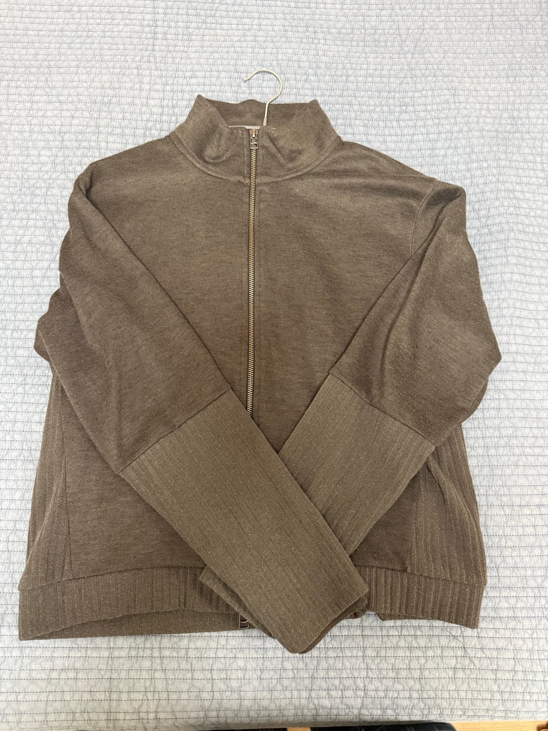 해칭룸 집업 상품이미지1