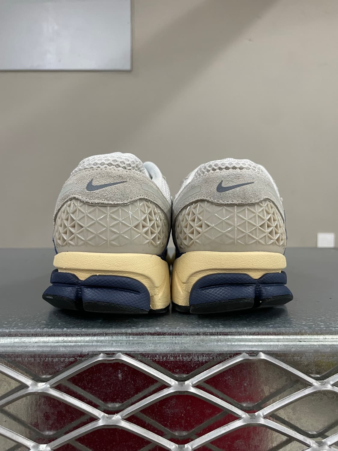 나이키 줌 보메로 5 화이트 썬더 블루 265 상품이미지3