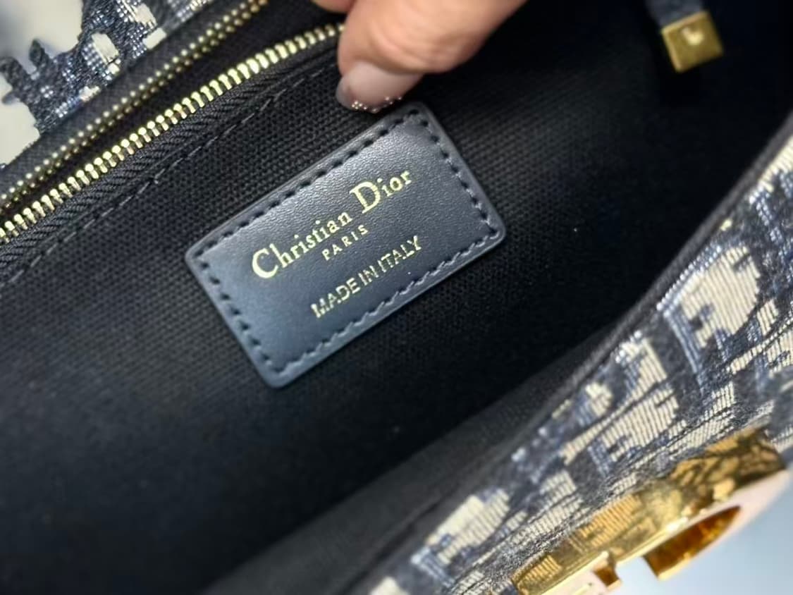 디올 몽테인 30 오블리크 체인 숄더백 M9208 상품이미지7