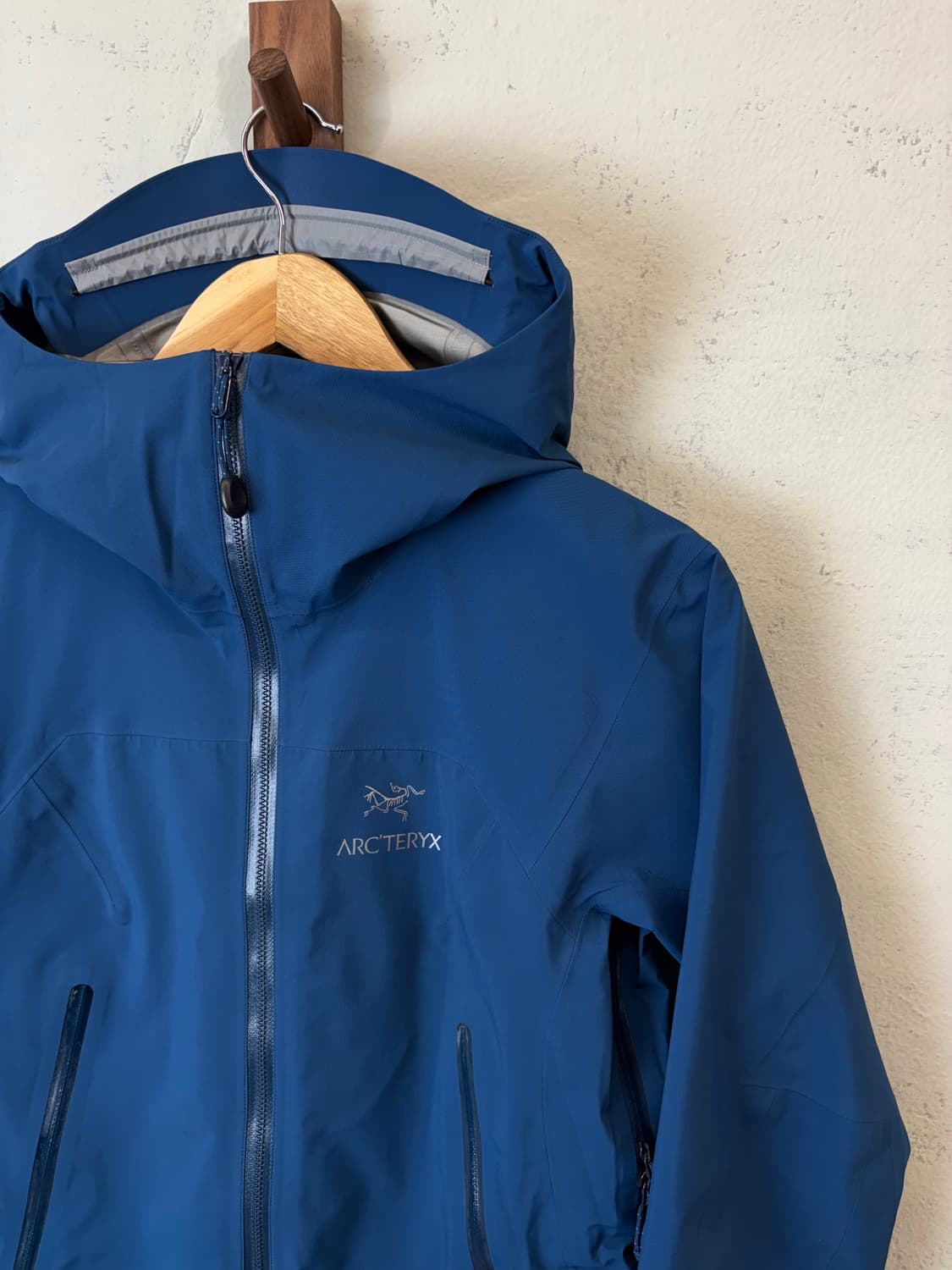 아크테릭스 제타 AR 고어텍스 바람막이 자켓 상품이미지2