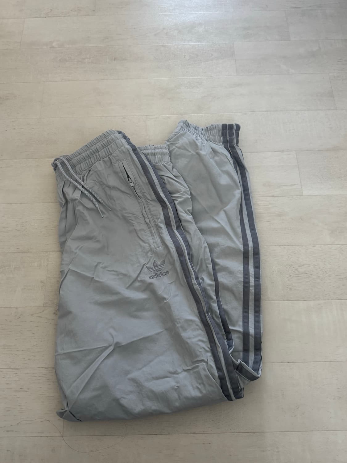 아디다스 우븐 파이어버드 트랜팬츠 그레이/ JD0425 상품이미지2