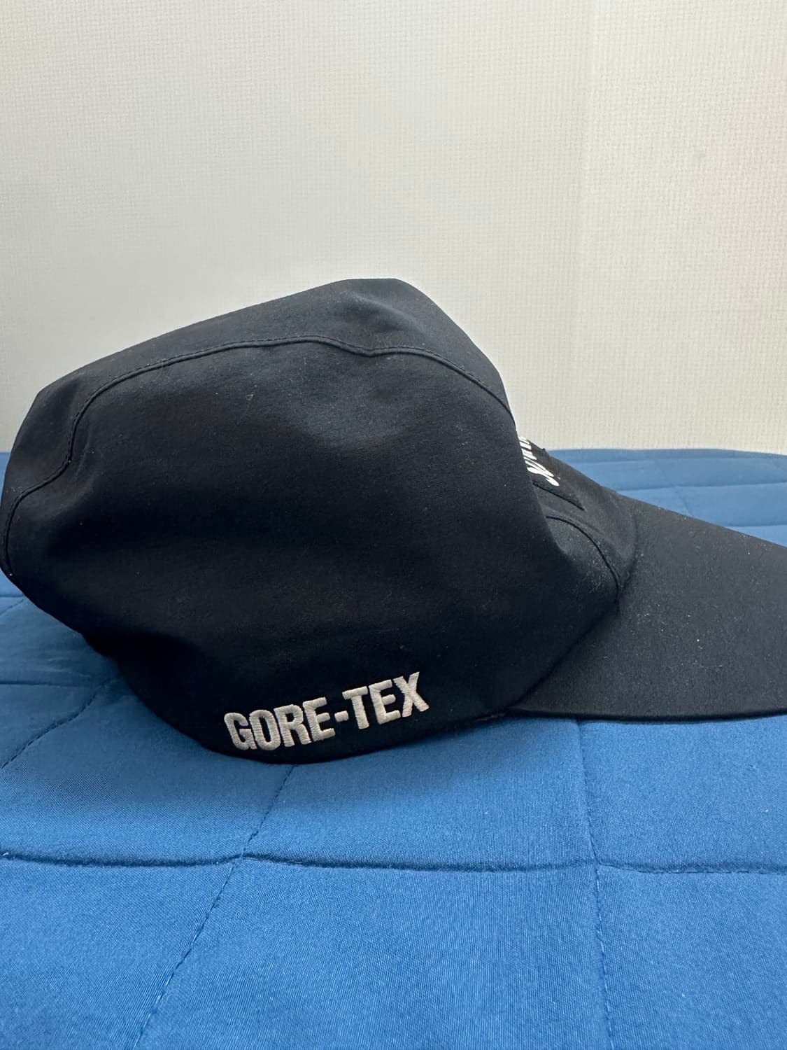 슈프림 고어텍스 캡 상품이미지2