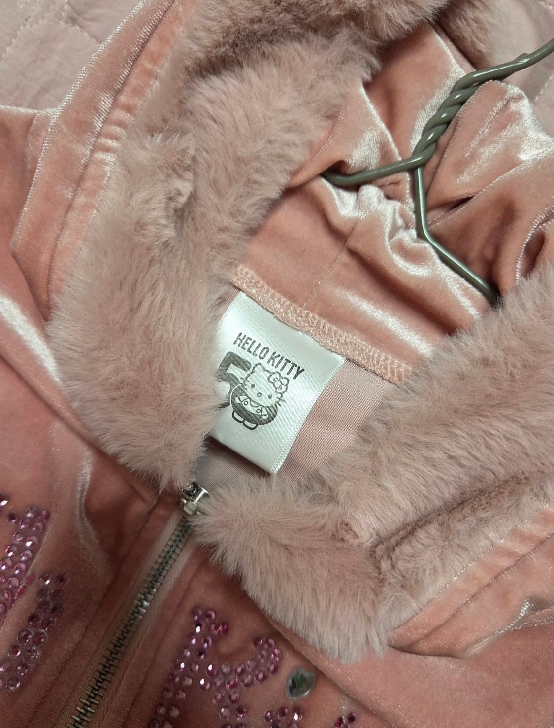 spinns 스핀즈 헬로키티 50주년 한정 퍼 집업 갸루 라떼갸루 상품이미지3