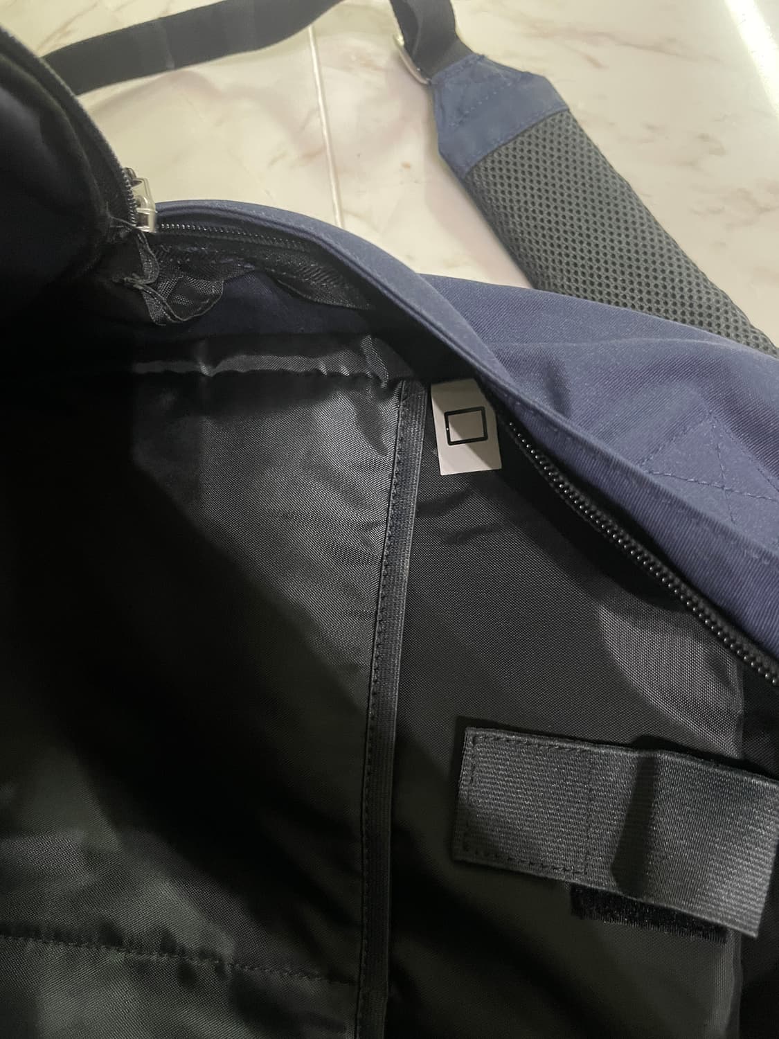 이스트팩 백팩 네이비 상품이미지4