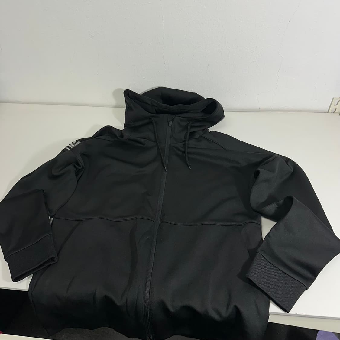 M 아디다스 블랙 어깨로고 폴리 트레이닝 후드집업 상품이미지3