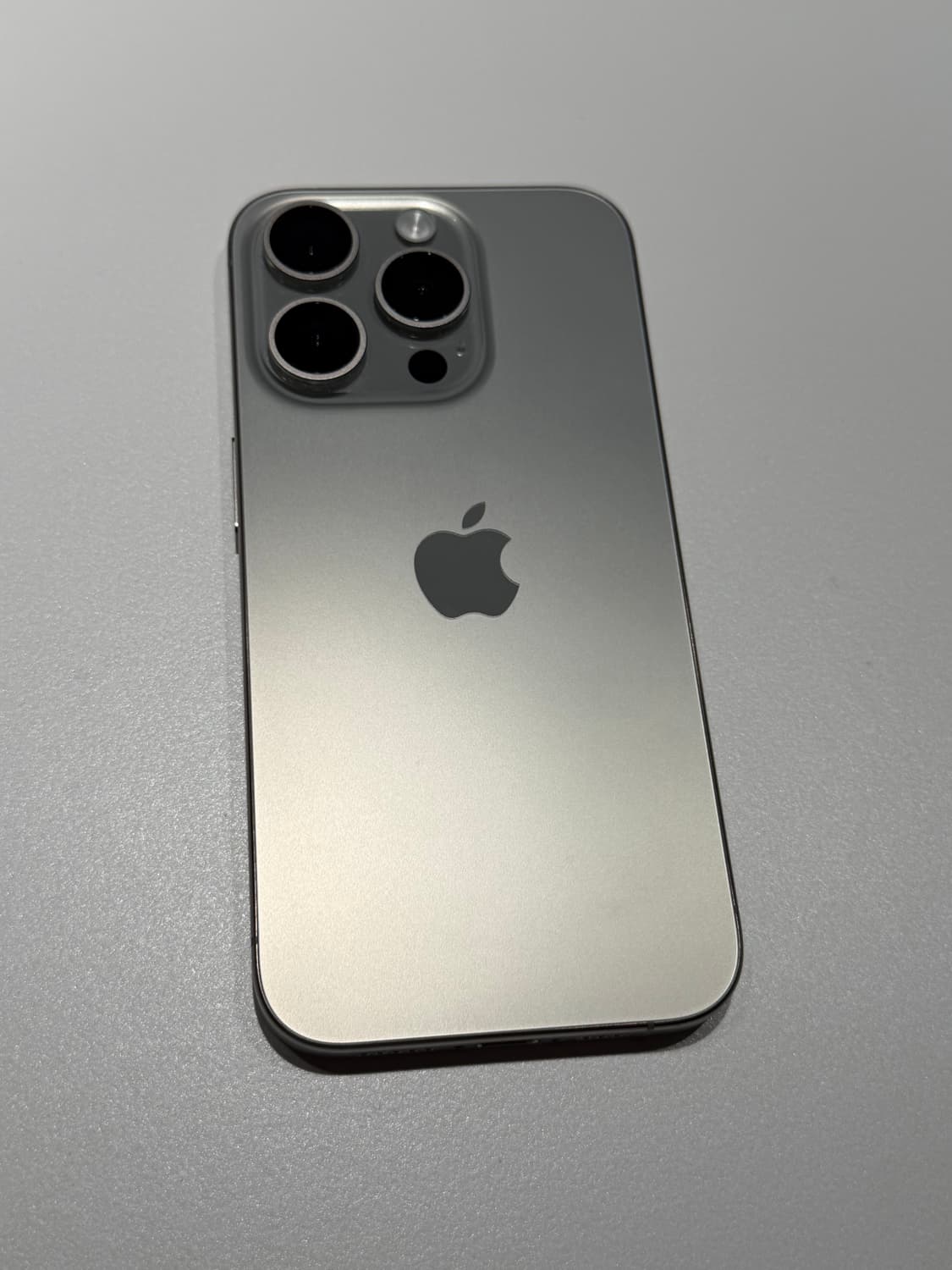 아이폰 15프로 512기가 상품이미지1