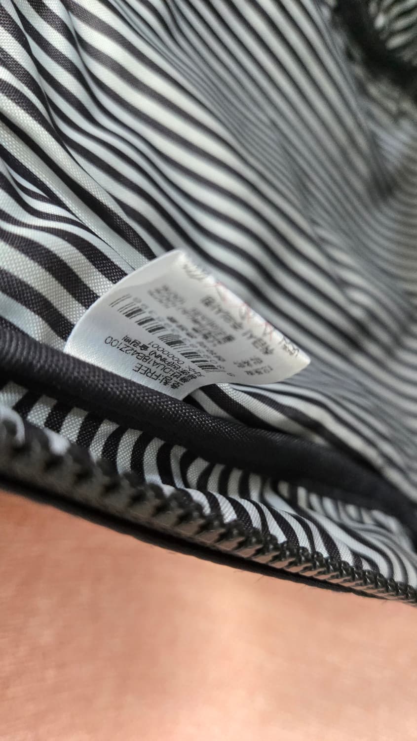 [정품] 아이더(EIDER) 블랙 로고 슬링백 / 상태 최상 / 남녀공용 상품이미지8